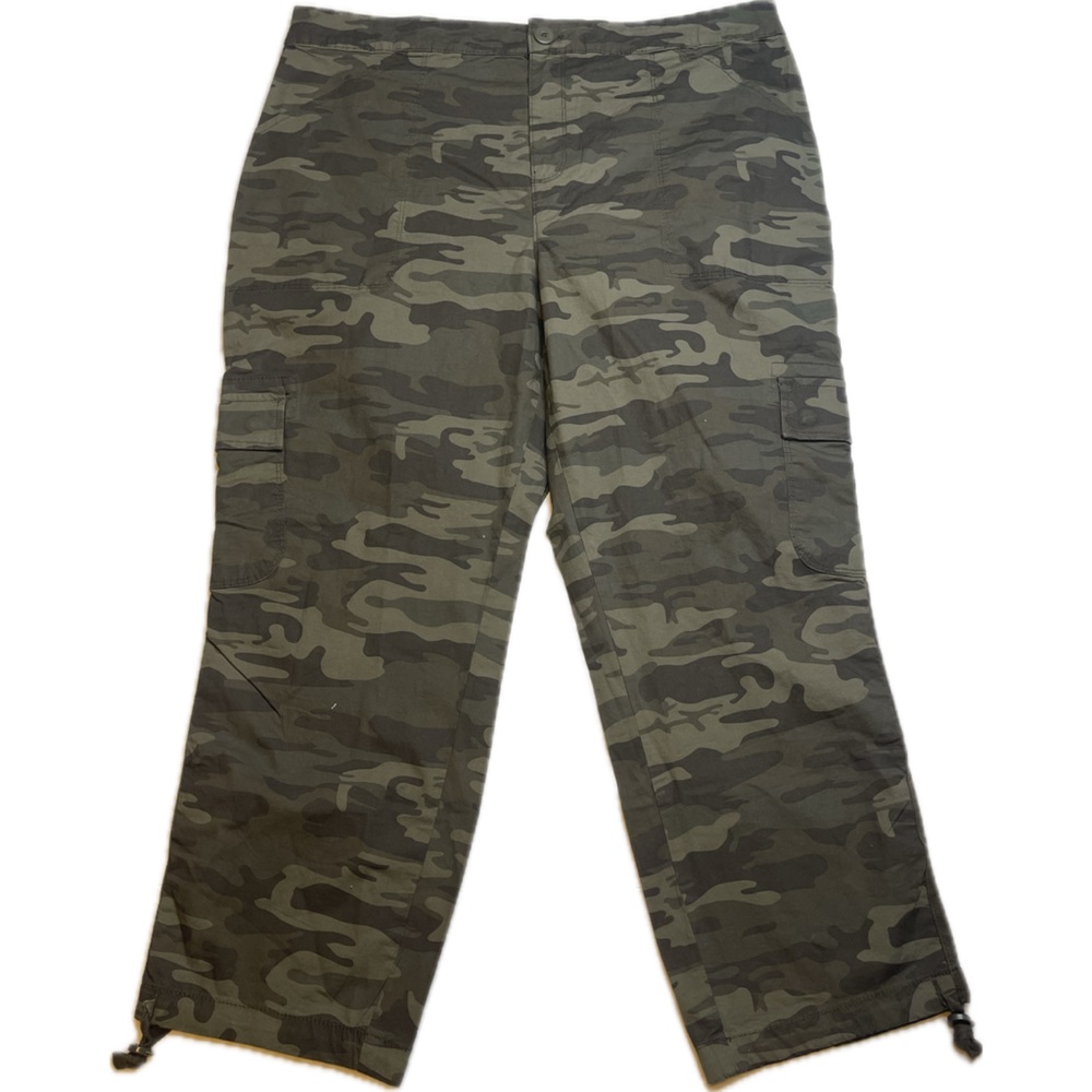 Sanctuary Olive & Dark Green Camo Cargo Joggers